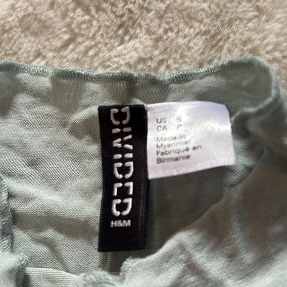 Divided Green Lettuce Hem Top – Size S | Soft Girl Aesthetic | Y2K Vibes | - Picture 2 of 6